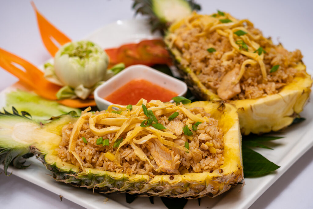 Bay Char MoNeas  Sach  Moun Fried-Rice with  Pineapple Chicken