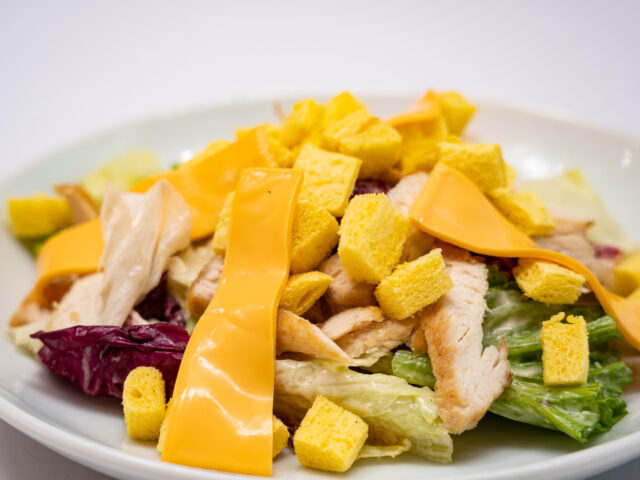 Salad Caesar-  Caesar​ Salad with Chicken​ and egg