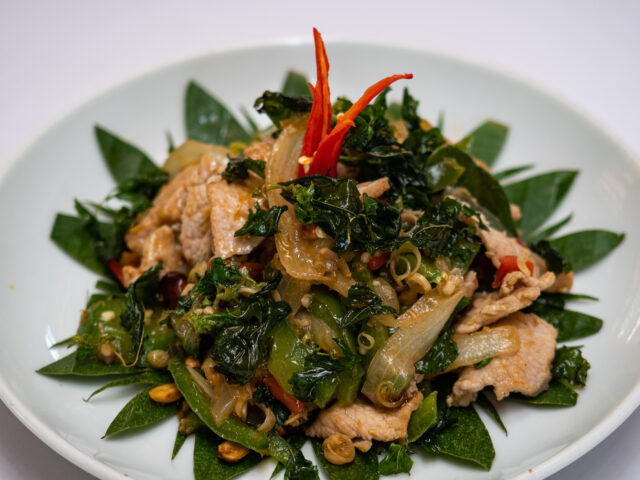 Char kdouv Sach Chruk -Stir-Fried-Pork-Hot-Basil-Leave