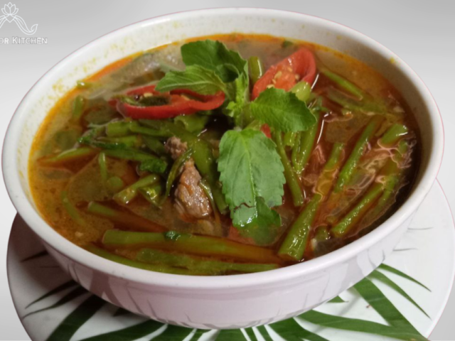 Som Lor Mjur Sach Kor- Kroeung  Soup with Beef