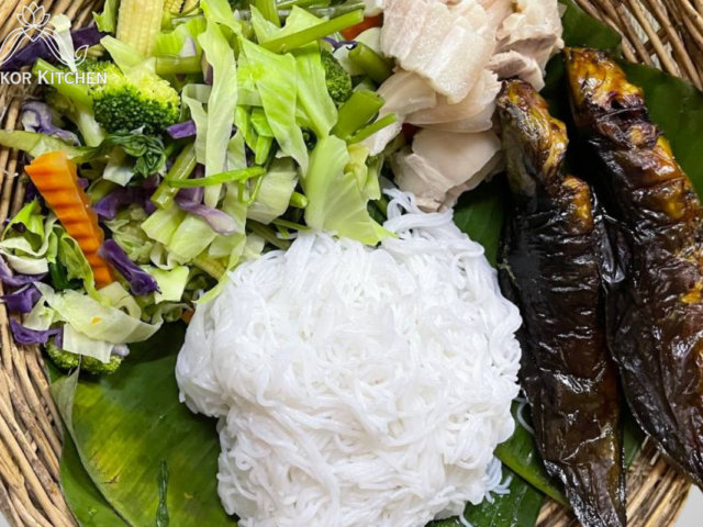 Num Banh Chok  – Cambodia white Noodle